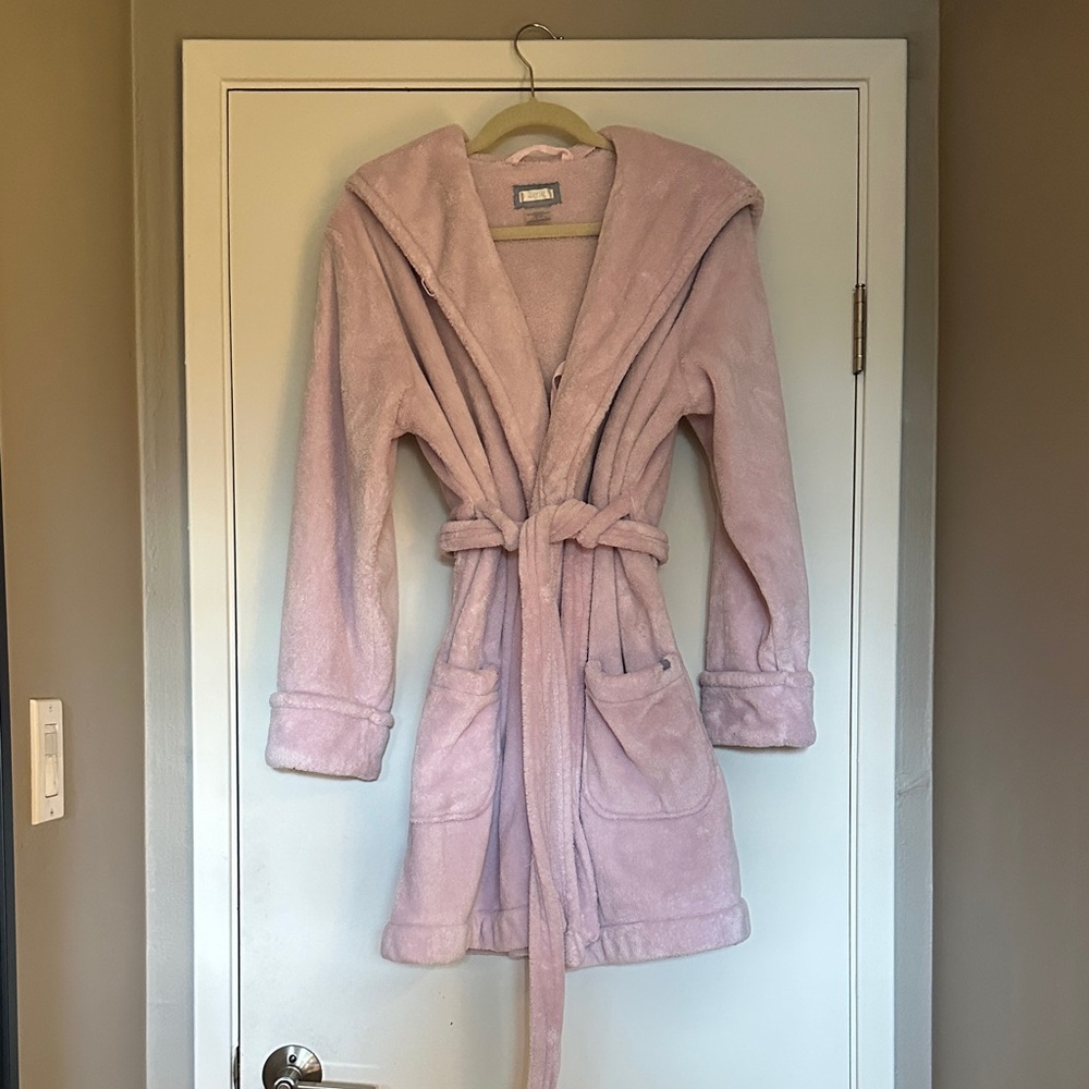 Aerie plush lavender Hooded Robe